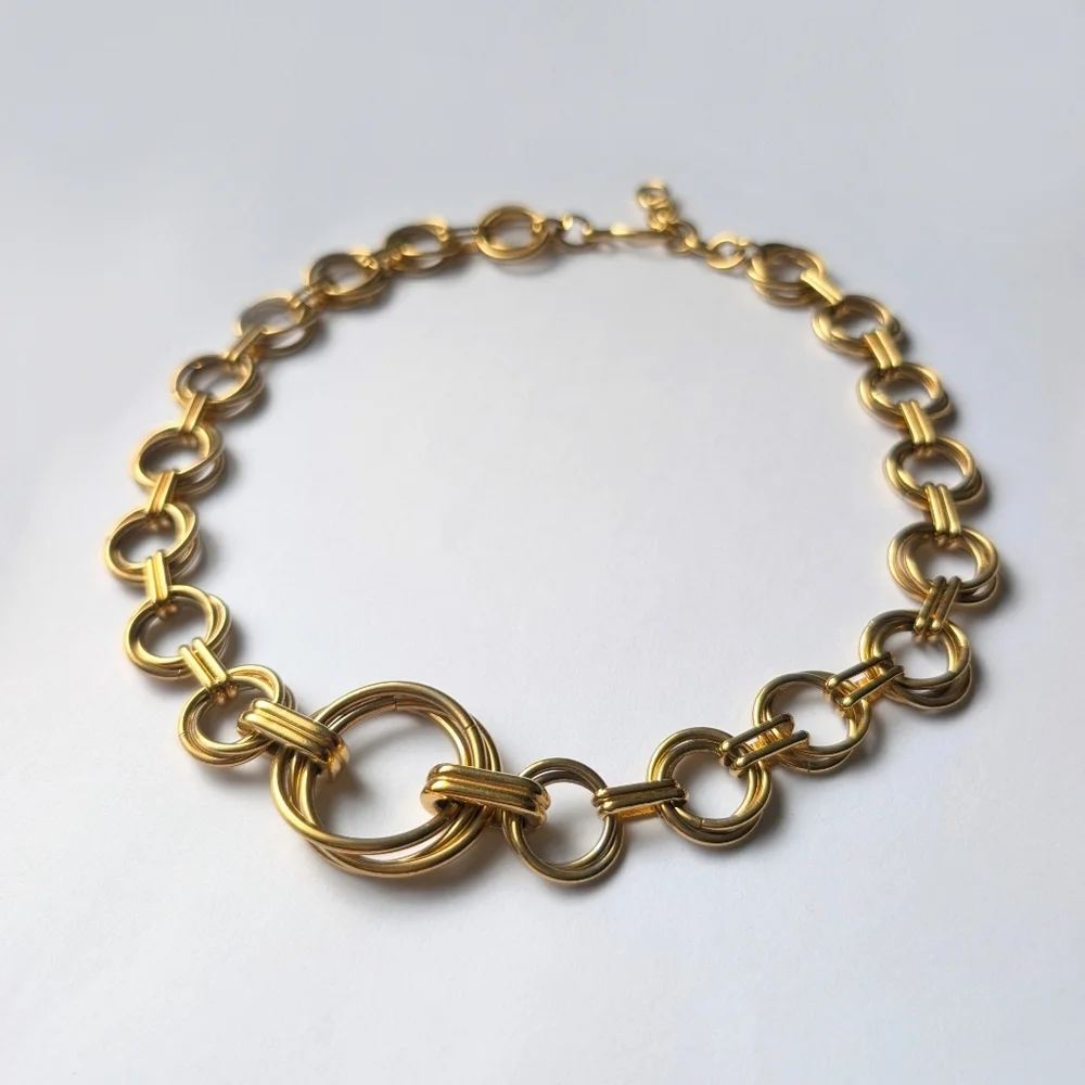 Monet Triple Circles Gold Tone Necklace 18” Chunky Statement Chic